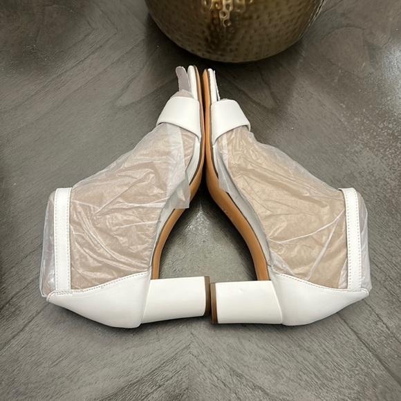 Naturalizer Women's Vera Dress Sandal (WIDE) - Picture 9 of 12